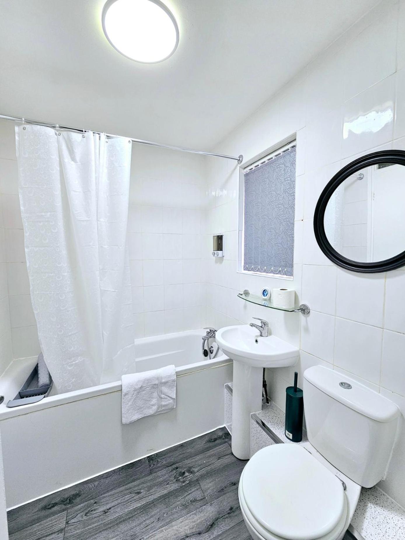 Lushstay Telford - Families, Contractors & Group Of Friends, Long Term Stay المظهر الخارجي الصورة